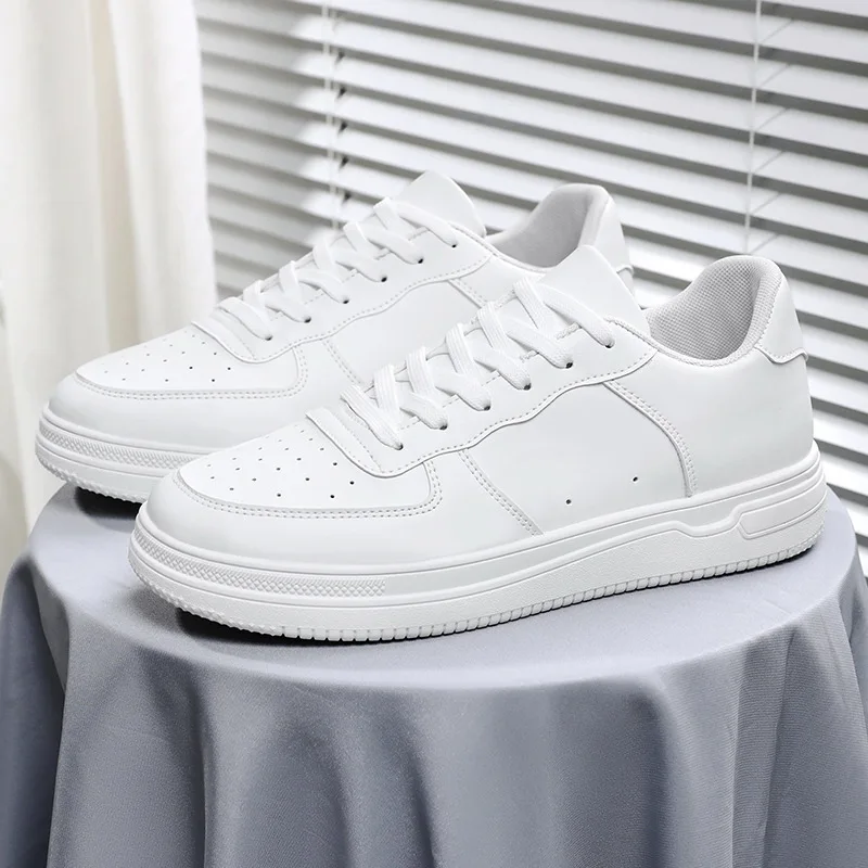 Men Vulcanized Shoes Spring New Breathable White Shoes Men Trendy Versatile Thick Soled Sports Shoes Casual Sneakers for Men