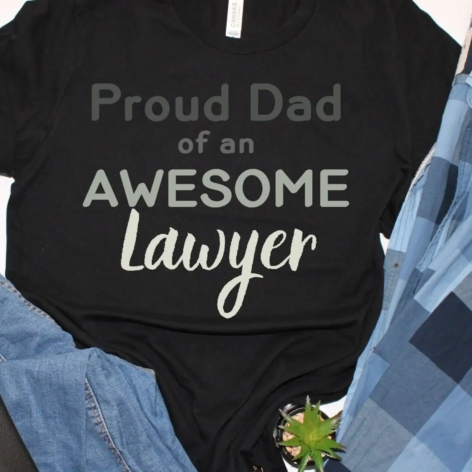 T-shirt « Fier papa d'un avocat génial » pour la Fête des Pères, décontracté, thème famille et profession, style vintage délavé pour homme, légèrement élégant