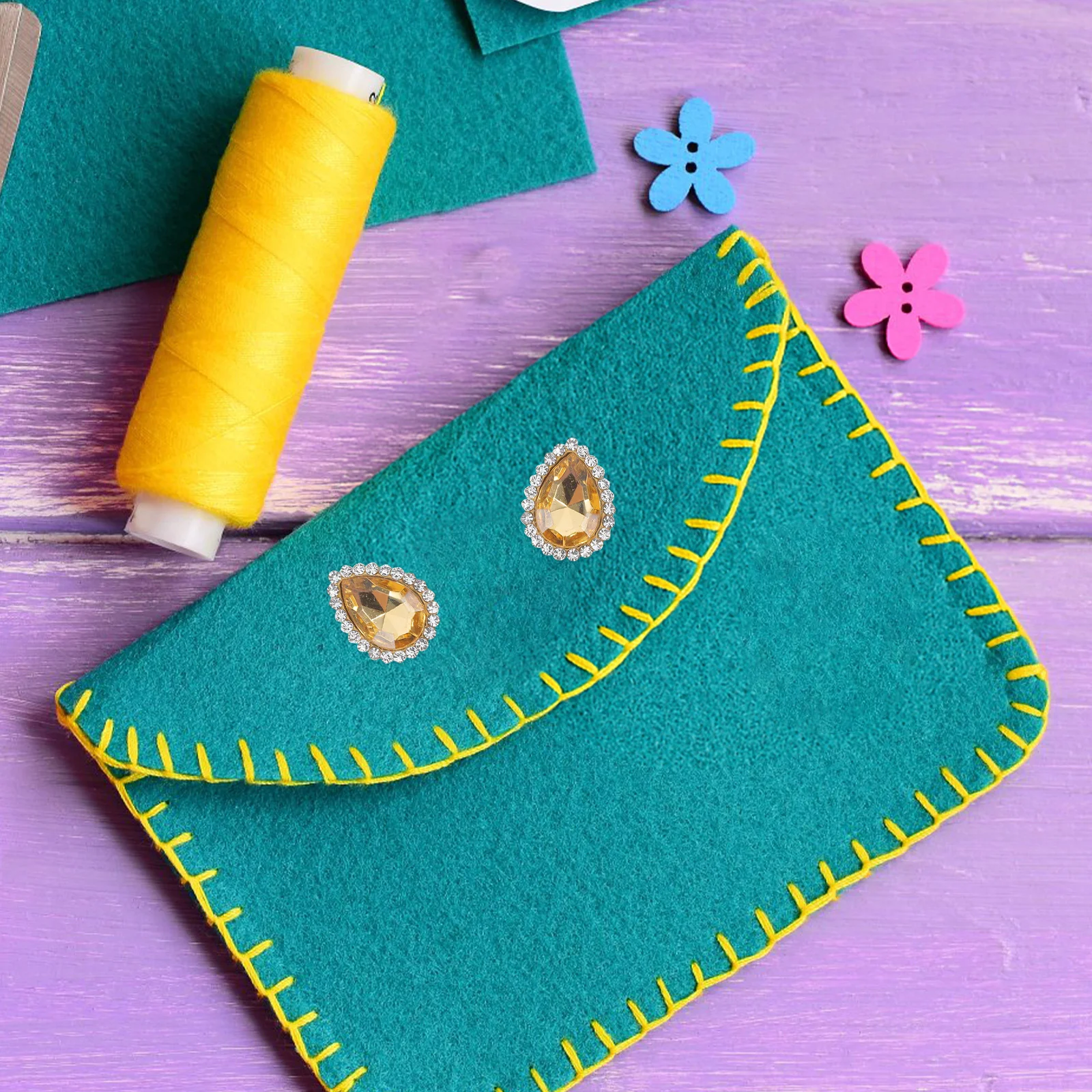 

50Pcs Flower Claw Cup Rhinestones Water Drill Crystal Buttons for Clothes Sewing DIY Vintage Modern Style Craft Embellishments