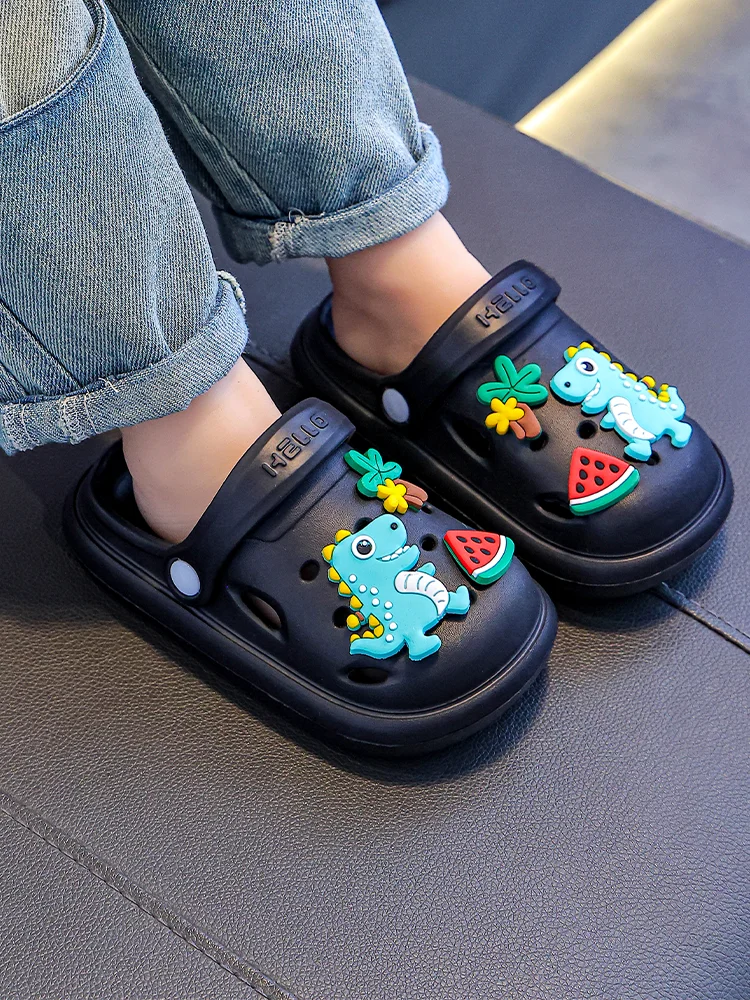 

Boys and girls can wear cute and innocent dinosaurs, and slippers can be worn indoors and outdoors