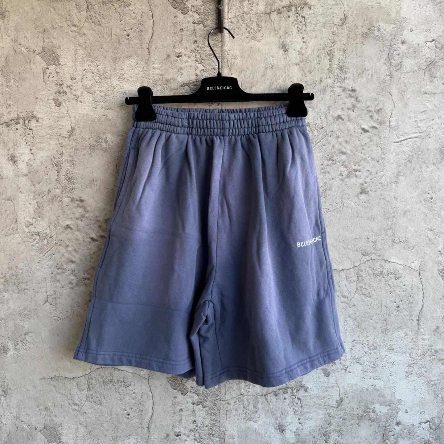 

BCLENEICAC Vintage Waed Fabric Embroidered Letter Loose Straight Leg Five-Quarter Casual orts Parisian Sle Youth Summer