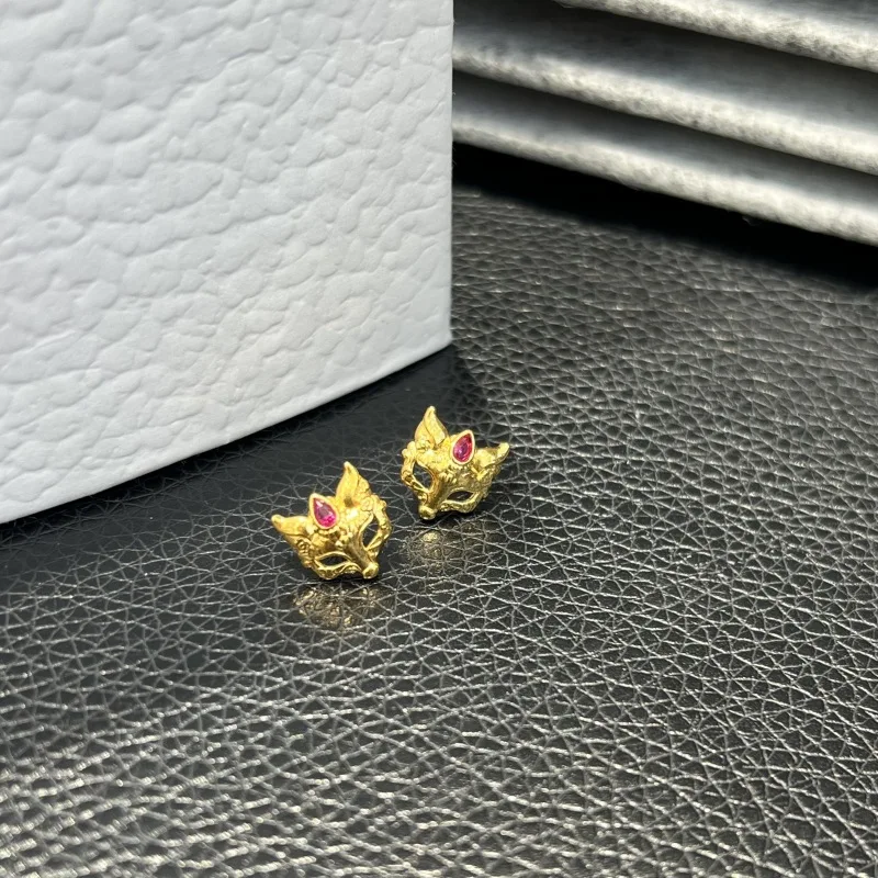 

LABB Real 18K gold fox mask earrings AU750 gold color hollow inlaid with red zircon earrings women's boutique jewelry gift E0113