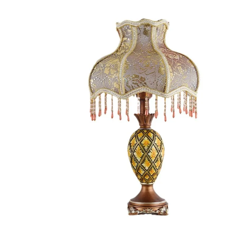European luxury desk lamp American bedroom bedside lamp bedside table light luxury living room corner few wedding room creative view 5