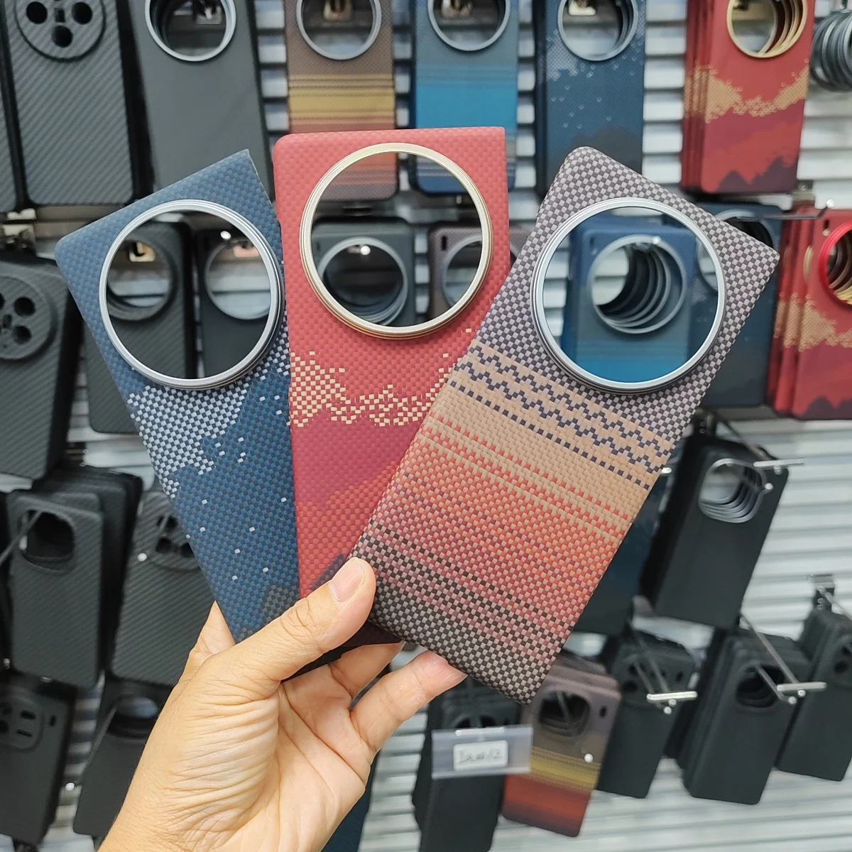 

Роскошный магнитный чехол премиум-класса из арамидного углеродного волокна для Vivo X Fold 5 Pro 5G, металлический корпус с беспроводной зарядкой, задняя крышка