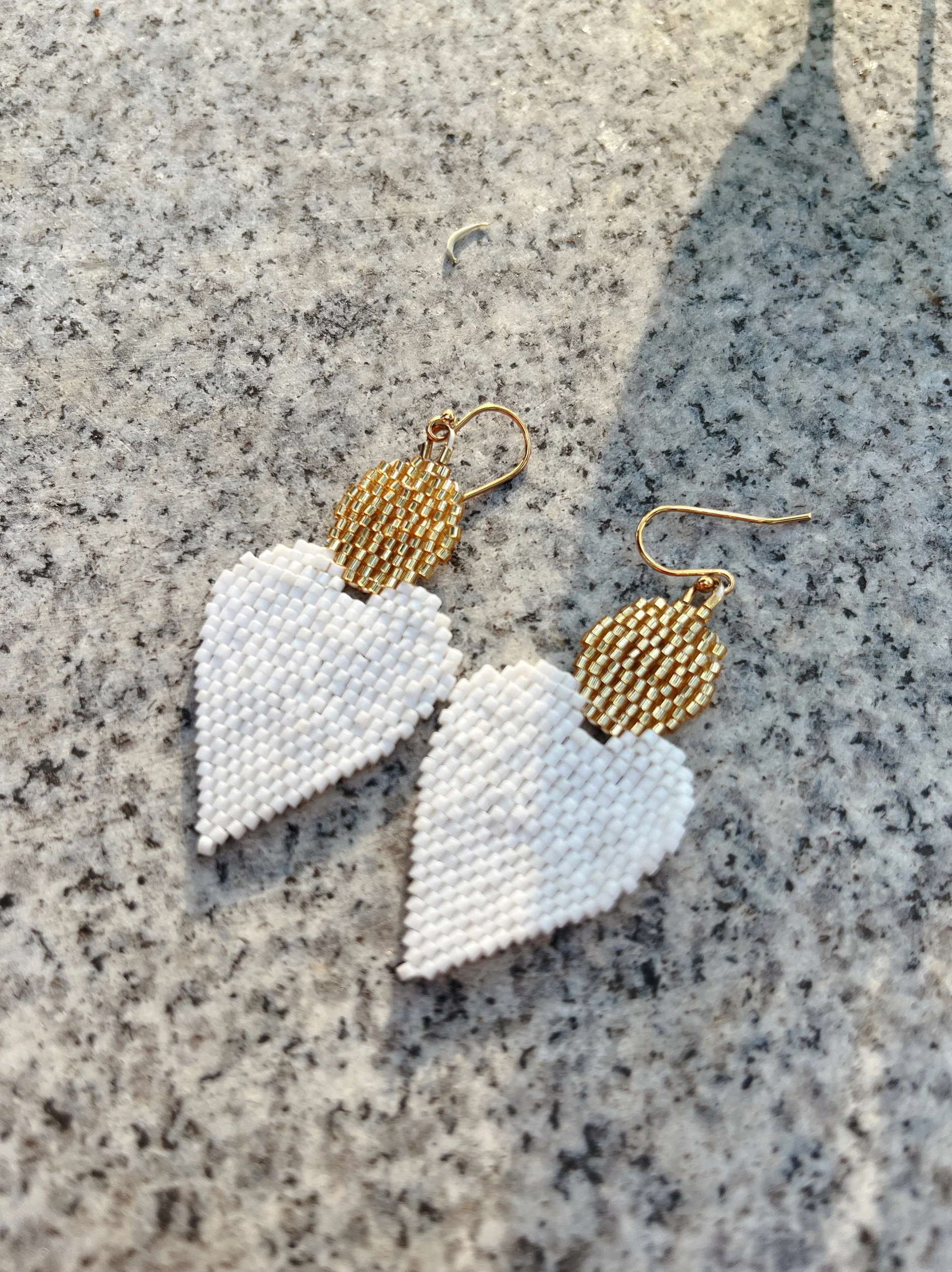 ZGMXR Pendientes de cuentas de arroz en forma de corazón para mujer, aleación Bohemia tejida a mano, accesorio de joyería con cuentas simples a la moda