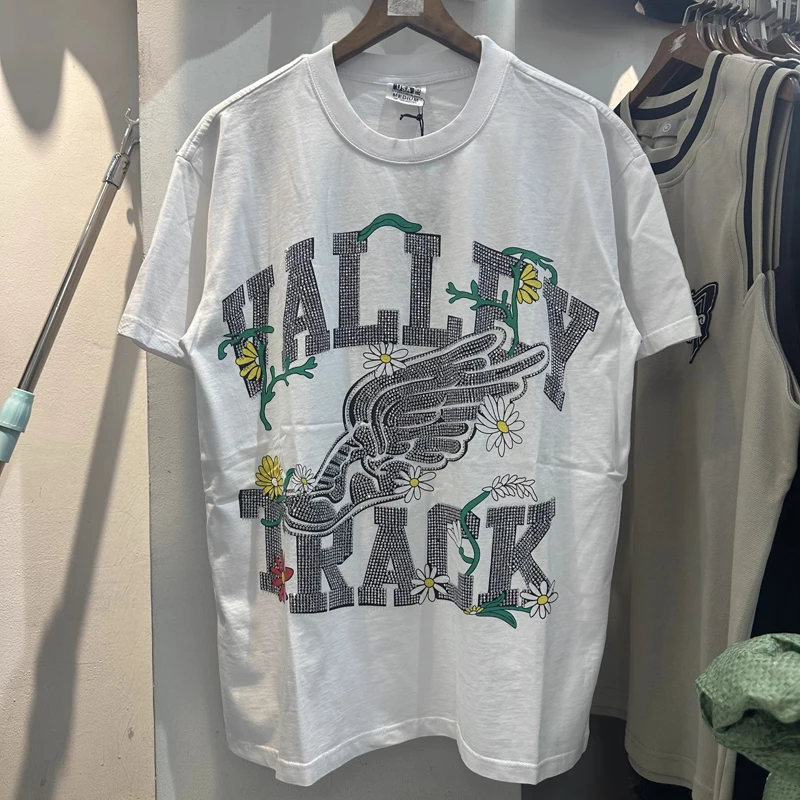 

Американская уличная одежда Vale с вышивкой и стразами, футболка с крыльями для мужчин и женщин, классическая футболка с цветочным узором, белая повседневная футболка, топы
