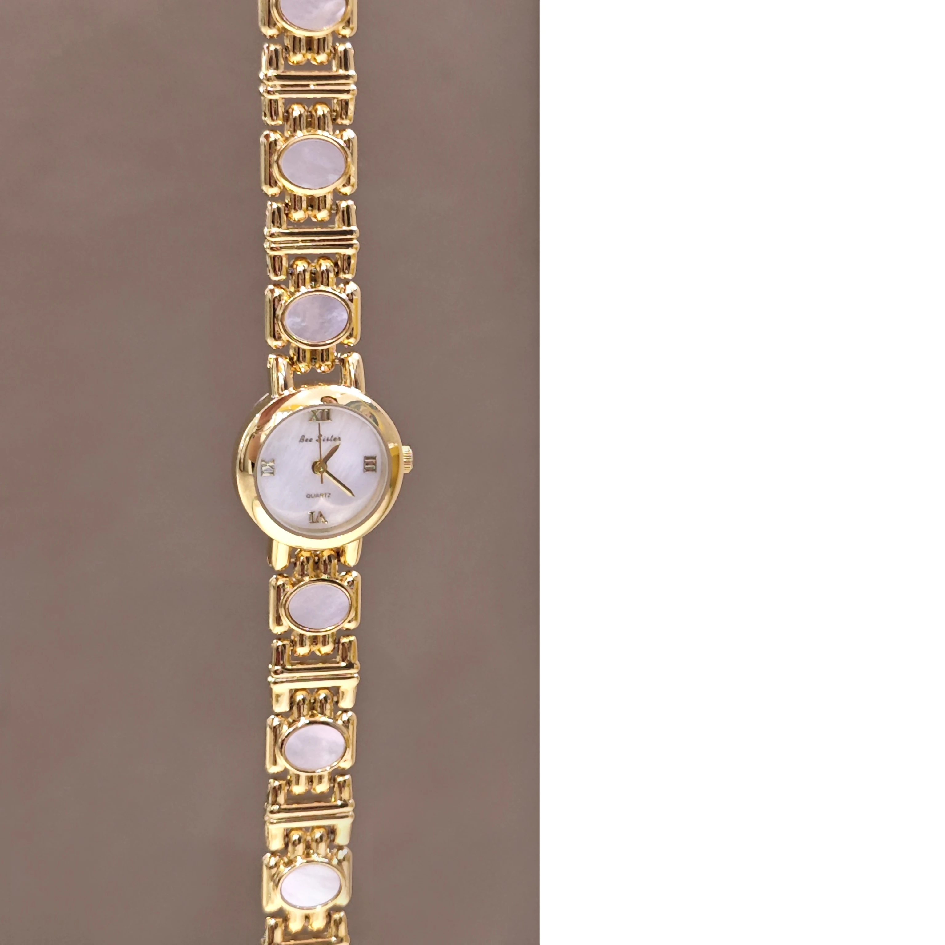 ساعة نسائية صغيرة فاخرة جديدة 2025 مع سوار من اللؤلؤ - ساعة نسائية فاخرة عالية الجودة - إكسسوارات نسائية #3