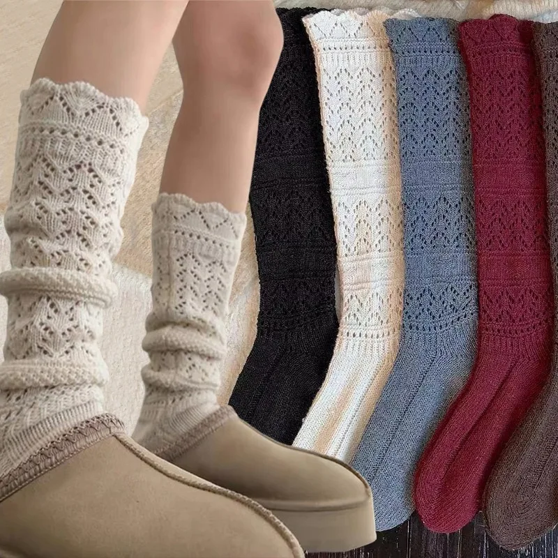 2025 calcetines de punto de invierno moda ahueca hacia fuera la malla suave media pantorrilla Color sólido coreano dulce Leggings medias calcetines largos al por mayor