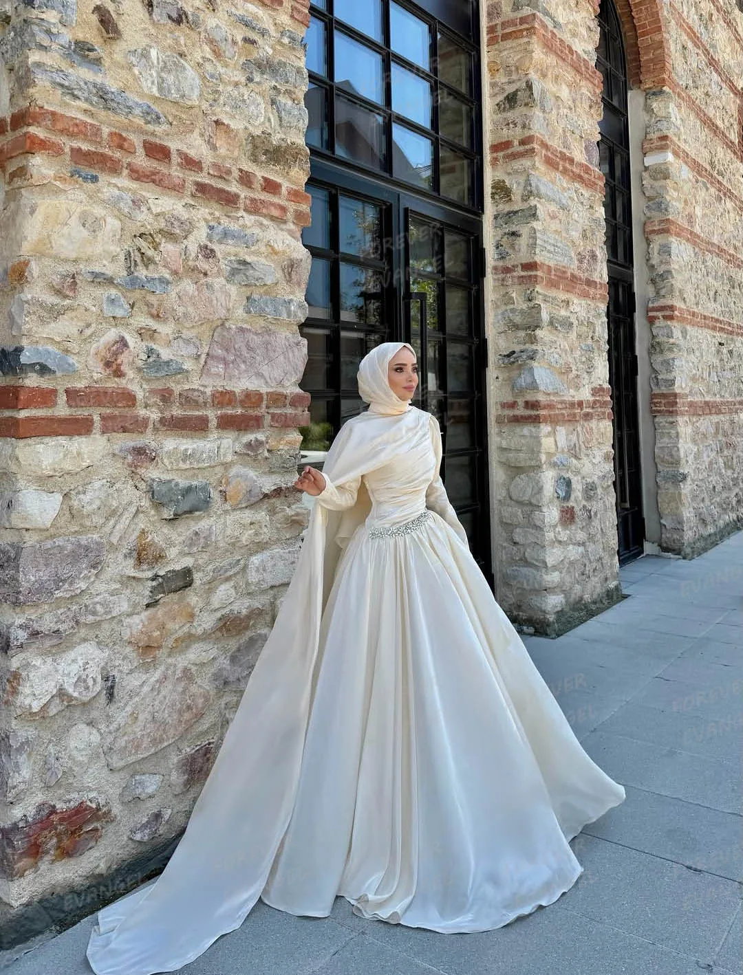 Arab Luxury Princess Wedding Dresses A Line Woman's Shawl Formal Bride Gowns Muslim Customized Satin Long Sleeve Vestidos Noche
