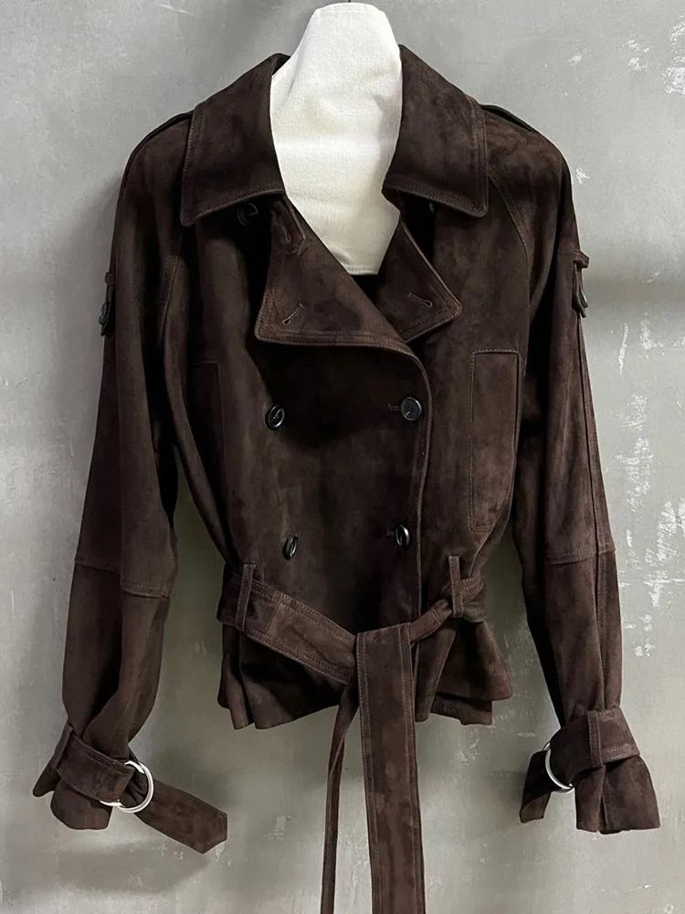 Designer Moda Donna Autunno Vera pelle scamosciata Giacca in pelle scamosciata Cappotto doppiopetto con cintura Stile corto Luxury Lady Moto Biker Outwear