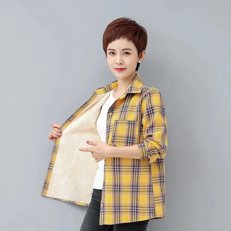 New Autumn Winter Velvet Shirt Middle And Elderly Women's Shirts Warm Thick One-Piece Velvet Checkered Shirt Jacket Top 5XL