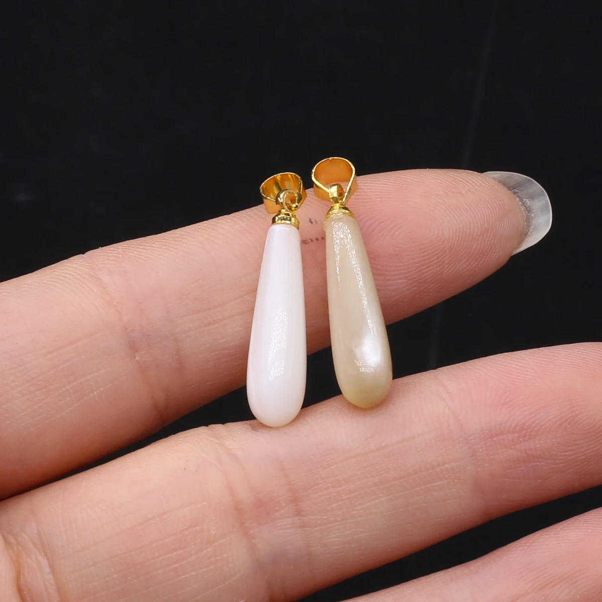 

10pc/lot Natural Freshwater Shells Pendant Drop White Yellow Shell Charms For Jewelry Making DIY Necklaces Accessories Exquisite
