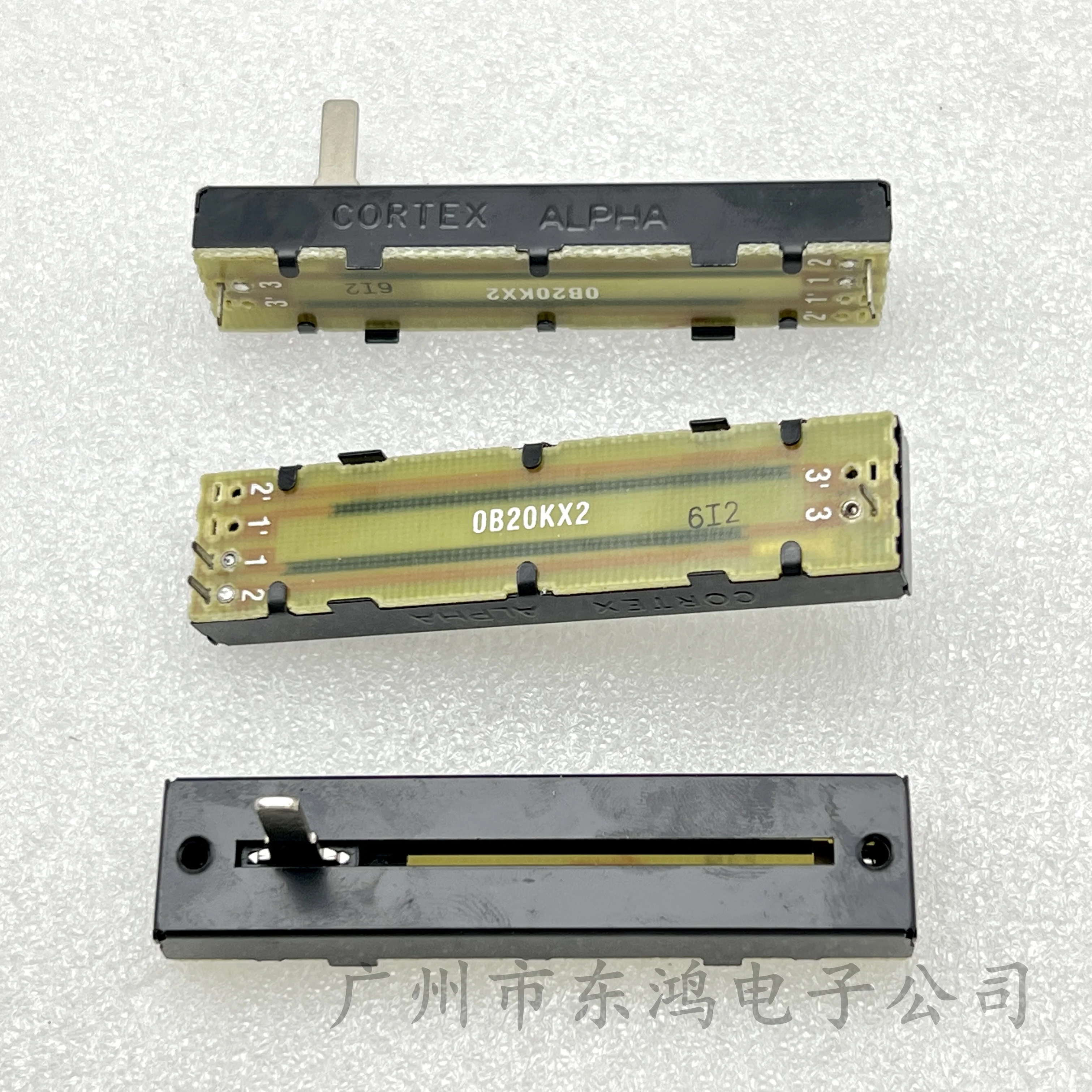 1 PCS Taiwan Alpha 72mm RA45D1F-211 single B20K shaft length 15mm