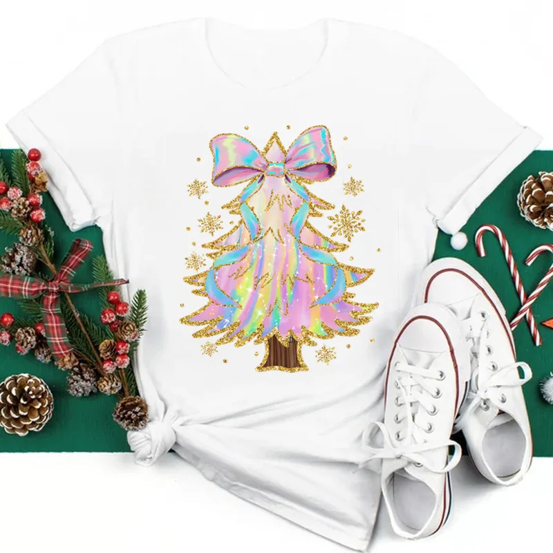 Chic Christmas Tree Bow Graphic Tee for Women Casual Crew Neck Short Sleeve Top Perfect for Christmas Day