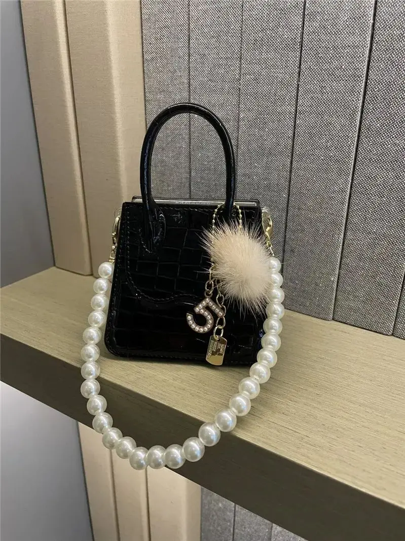 Luxury Fashion Handbag Silk Scarf Pearl Short Chain Phone Case For Samsung Galaxy Z Flip6 Case For Galaxy Z Flip5 Z Flip4 Flip7