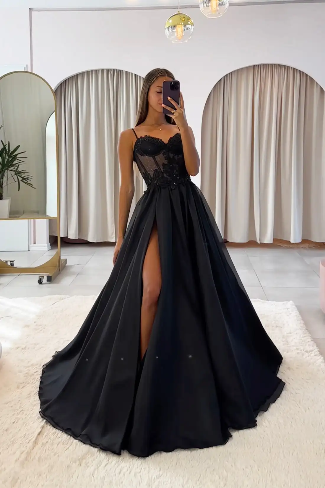 Black Chiffon A-line Long Evening Gowns Lace Appliques Spaghetti Strap Sexy Illusion High Slit Floor-Length Formal Evening Dress