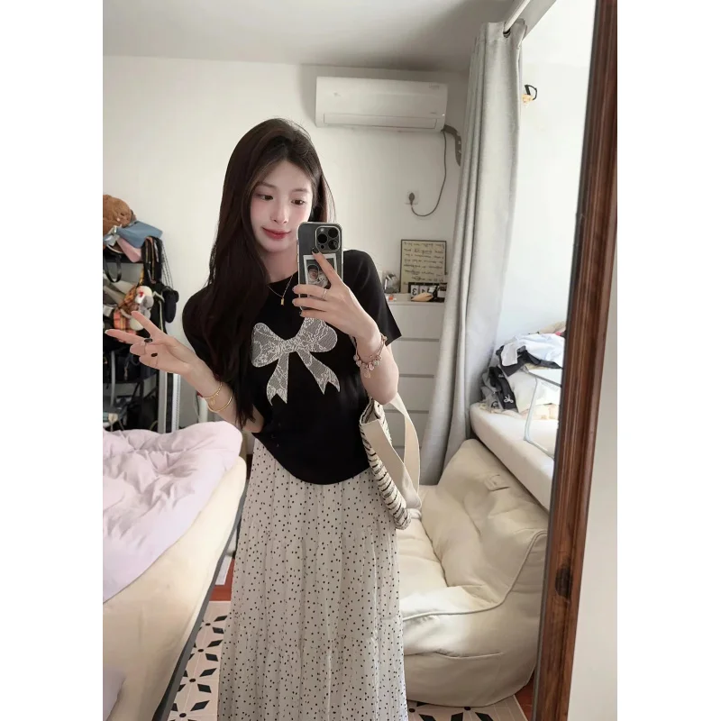 Küçük Genç Tuz Serisi Genç Giyim Kızarmış Sokak Yaşlanma Karşıtı Moda Üst İki Parçalı Set ile Eşleşen Yaz Giysileri