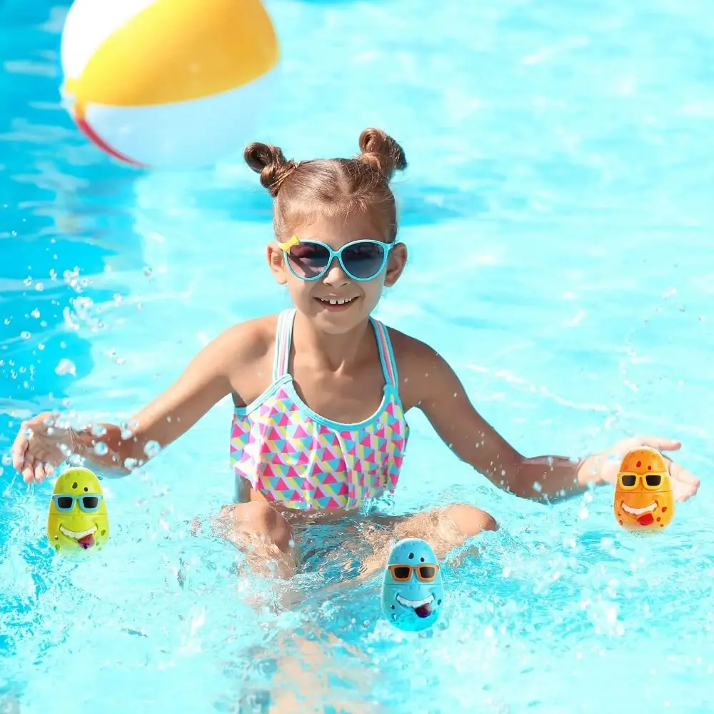 Spruzzatore d'acqua portatile per spruzzi d'acqua da spiaggia Panda portatile Soaker d'acqua Giocattoli in plastica Facile da riempire Spremitura d'acqua Estate