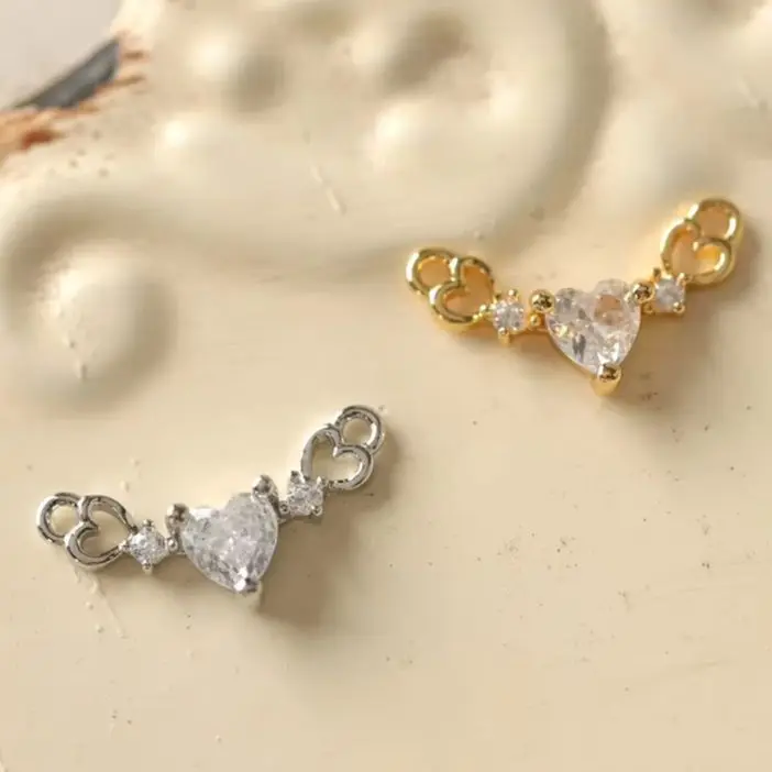 

2 шт., медное покрытие из настоящего золота, аксессуар ручной работы «сделай сам», изысканно выдолбленный двойной кулон из циркона в форме сердца