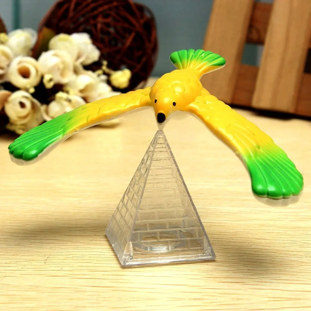 1PC Funny Amazing Balancing Eagle With Pyramid Stand Magic Bird Desk Kids Toy Fun Learn Dropshipping