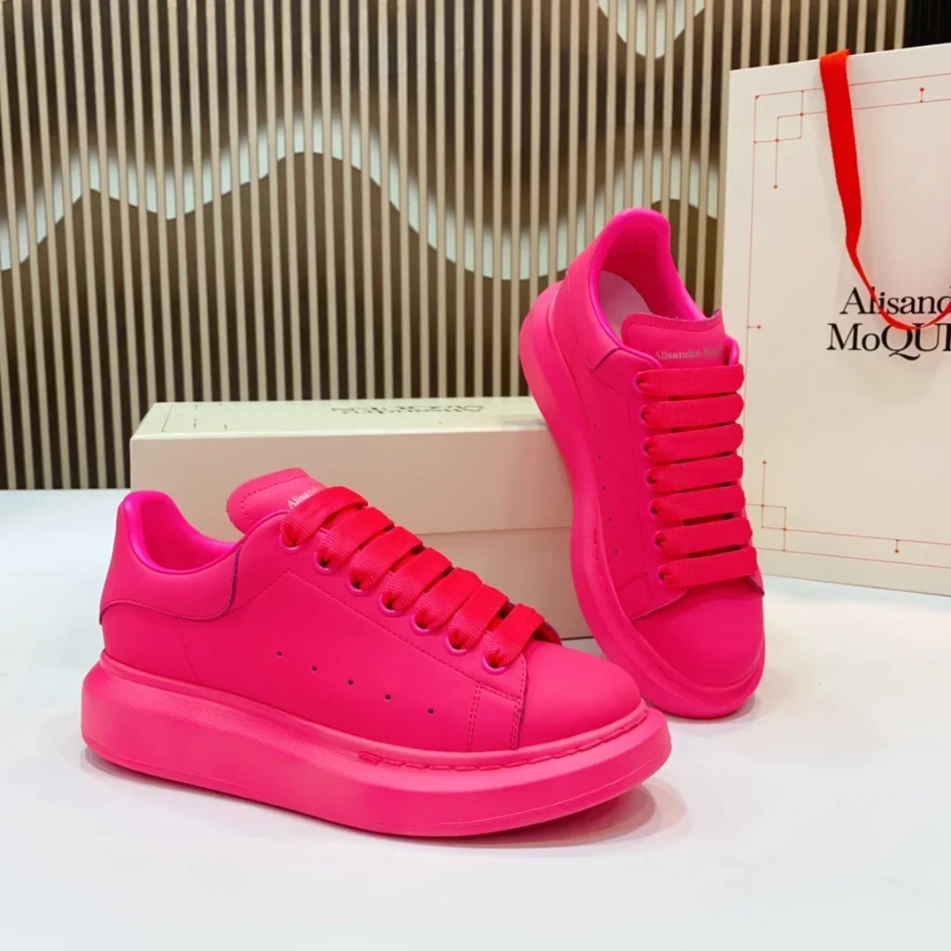 

Top Hight Quality Mens Casual Sneakers Real Leather Womens Brand Designer Tennis Shoes Classic Fashion Design running shoes