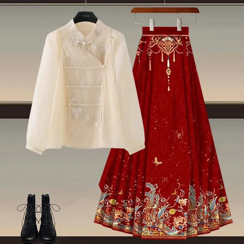 

Новый комплект женской одежды в китайском стиле 2025 года. Новый улучшенный топ Hanfu с юбкой в национальном стиле с конским лицом. Комплект из двух предметов.