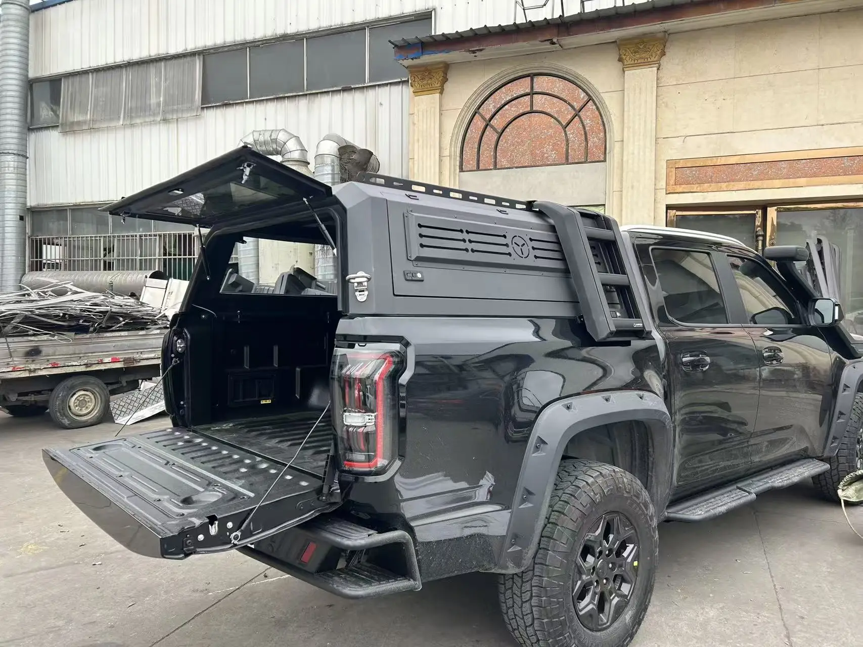 

Hard Type Aluminum Alloy Topper Camper Pickup Cover 4x4 Pickup Truck Canopy