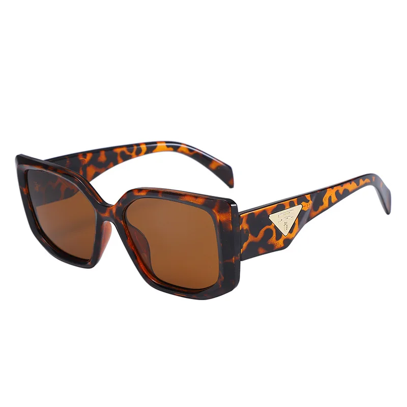 

Retro Rectangle Sunglasses Women Brand Designer Vintage Small Frame With Metal Hinges Ladies Classic Black Square Sun Glasses