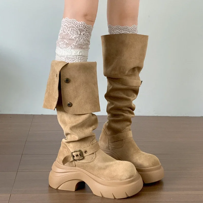 

Зимние винтажные женские рыцарские сапоги на толстой подошве на платформе, модные туфли без шнуровки с пряжкой на ремне, длинные ботильоны в стиле панк, увеличивающие рост