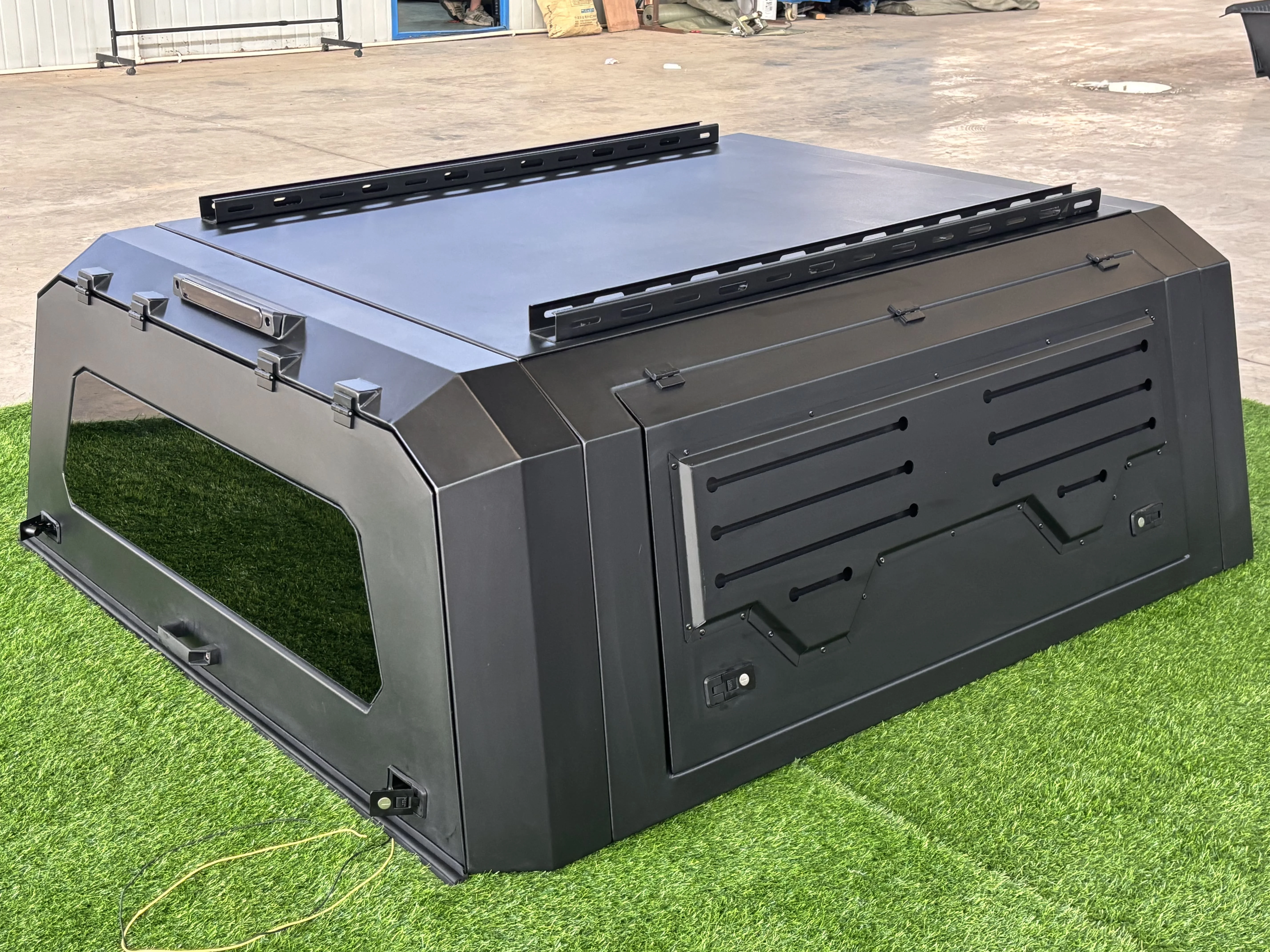 تخصيص الرياضة سبائك الألومنيوم الصلب المظلة العلوية الصلبة غطاء ذكي مفتاح قفل لاندتريك لاند كروزر لاقط مقاوم للماء