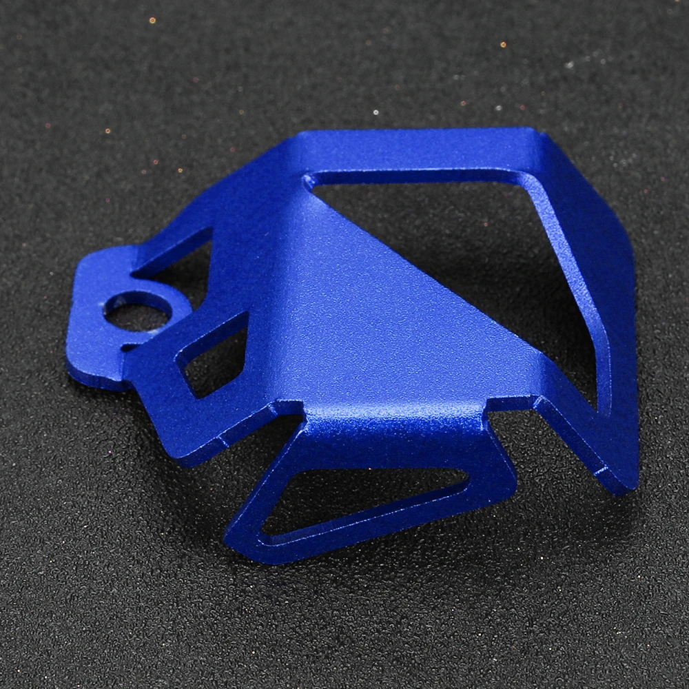 

For YAMAHA YZF R1 R1M R6 R3 R7 R25 R125 R15V3 2009-2021 Rear Brake Fluid Reservoir Guard Cover Protector Oil Cup Guard 2025 2024