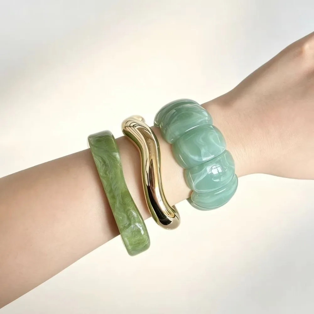 3Pcs/Set Chunky Acrylic Resin Bracelets Set Wide Stackable Irregular Waves Bangle Vintage Geometric Bangle Bracelet Hand Jewelry
