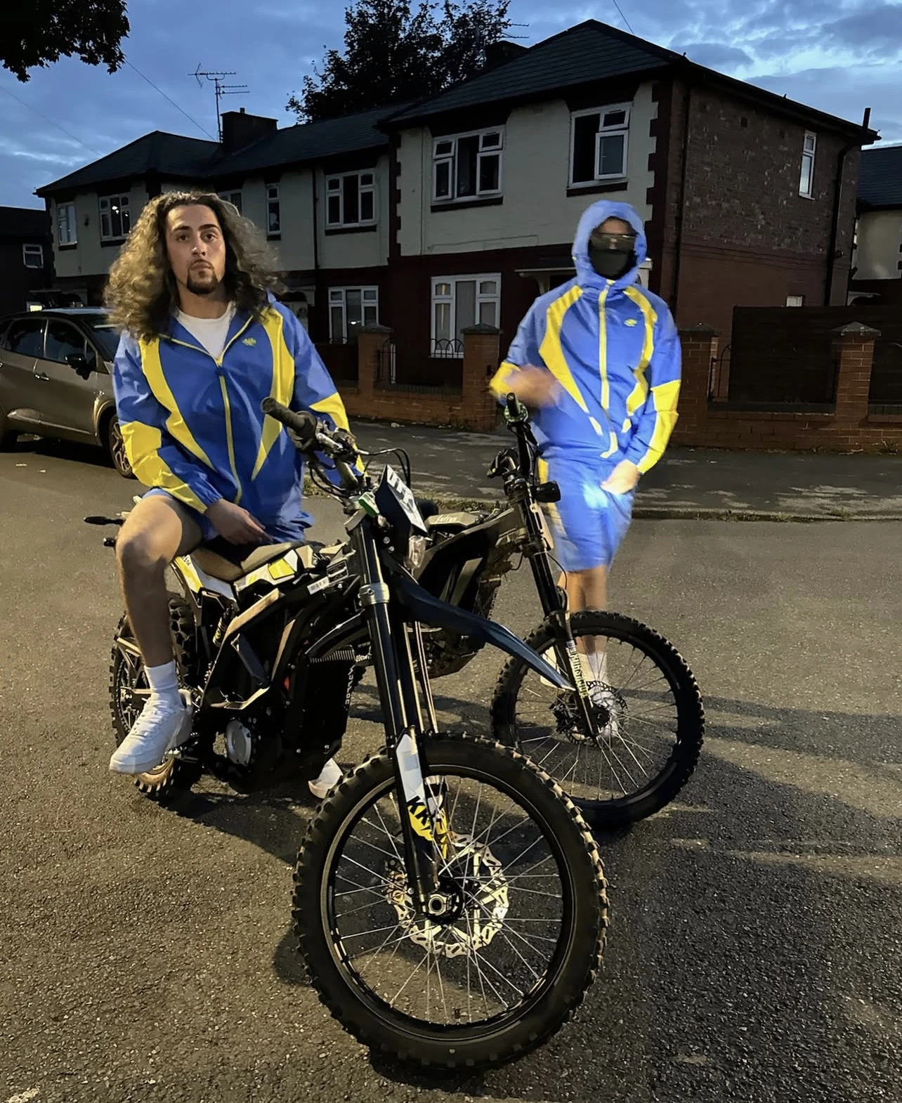 

Комплект Synaworld: тканая куртка и шорты в стиле хип-хоп, с длинными рукавами, весна-лето, из полиэфирного волокна, молодежная повседневная спортивная одежда