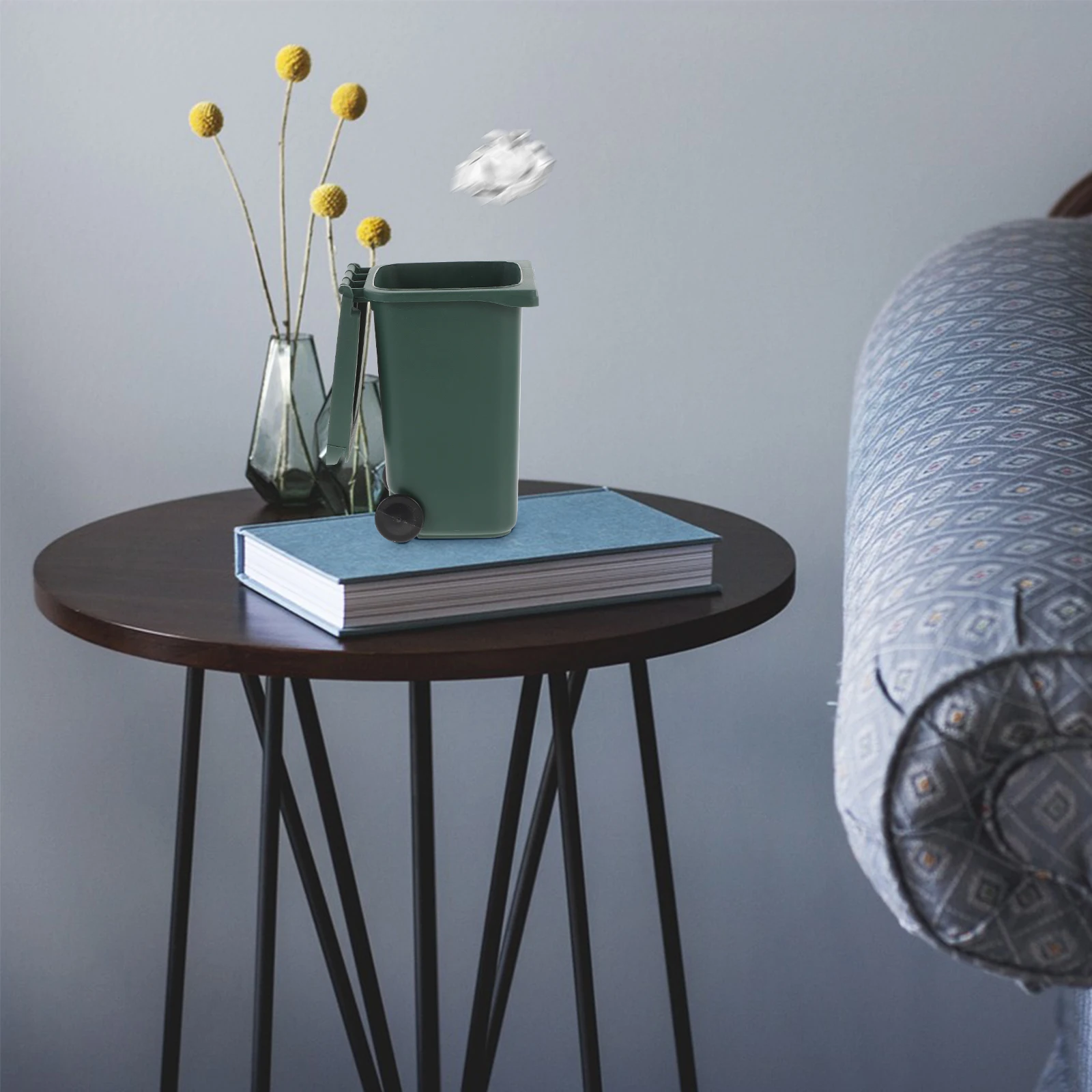 

Plastic Mini Trash Can with Lid Dark Green Waste Bin Storage Holder Small Garbage Bucket Pen Stand Desktop for Desk