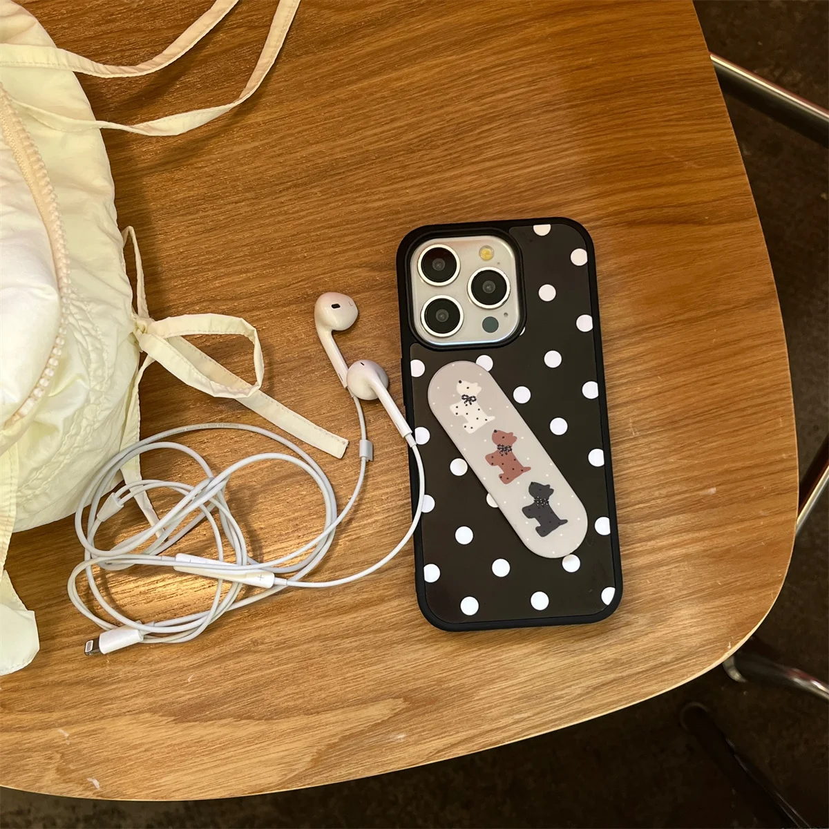 

New Funny Cloud Design Case For MagSafe magnetic iPhone 15 Pro Max 16 Pro Max Girls Kickstand fundas iphone 16 case