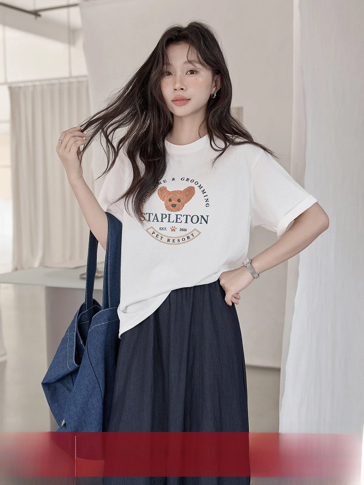 

Женская футболка HuiXi с круглым вырезом, белая, летняя, новая модель, свободного кроя, с коротким рукавом, с принтом, в корейском стиле, для повседневной носки