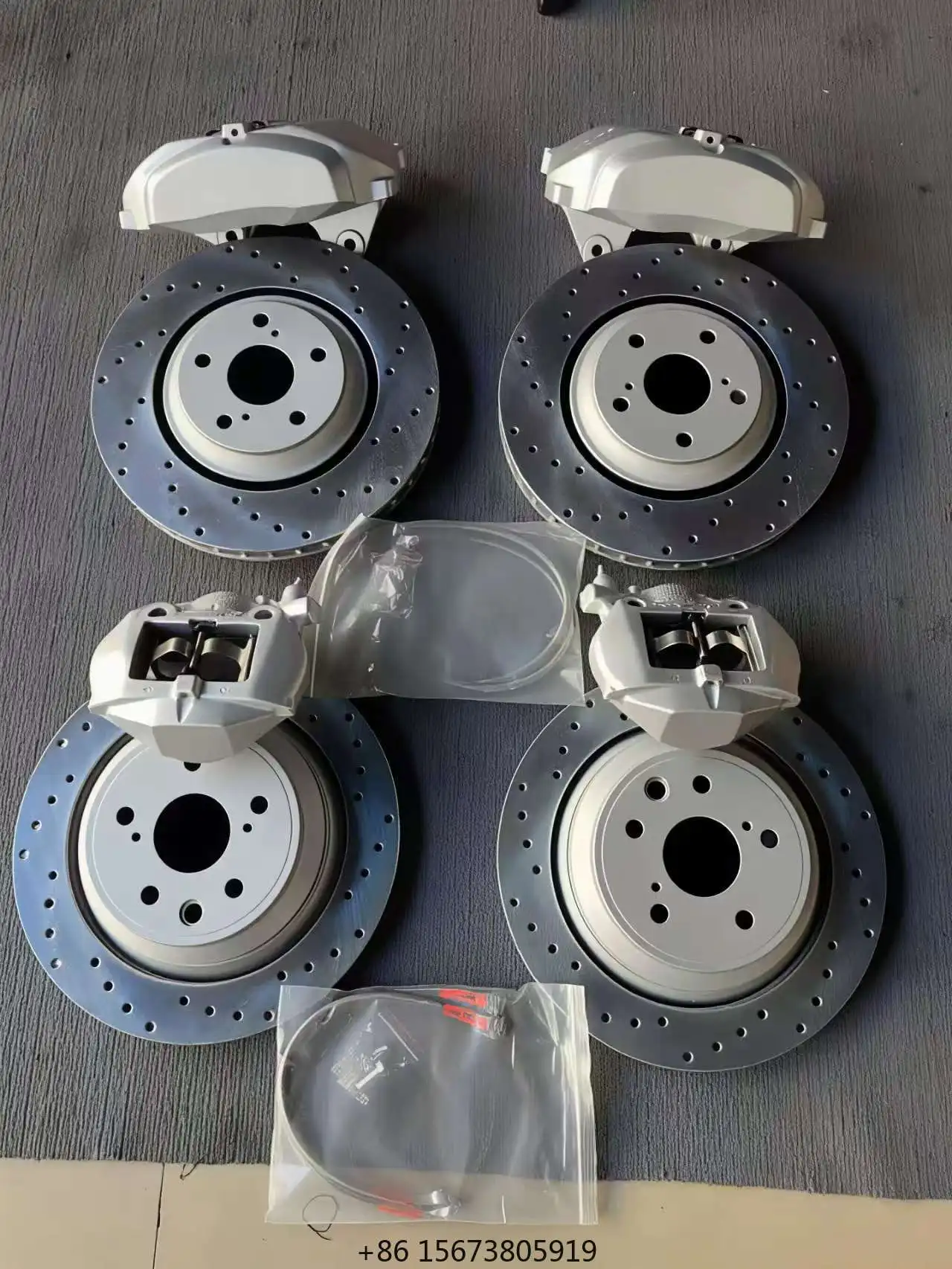 

Custom GS430 brake calipers is compatible with Reiz and for bolt-on and direct fit upade without any modific