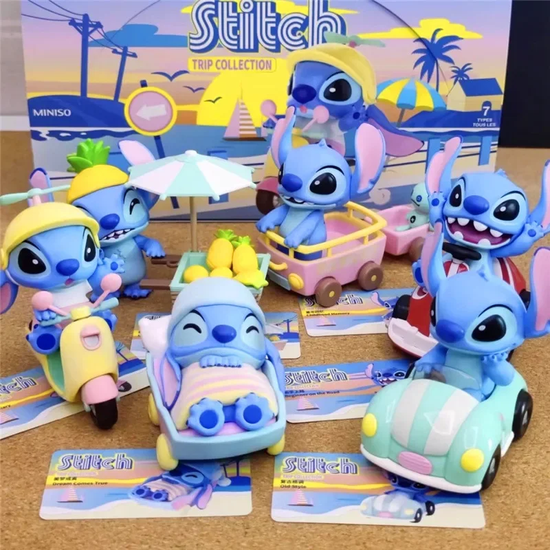 MINISO Disney Anime Kawaii Stitch Swim Series figuras caja ciega adorno de moda modelo colección muñeca de mano juguete caja misteriosa regalos