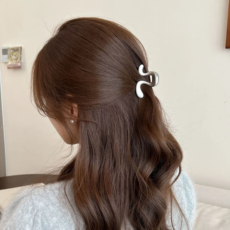 New Simple Irregular Metal Hair Clips Elegant Geometric Women Ponytail Clip Crab Claw Hairpin Fashion Headdress Hair Accessories