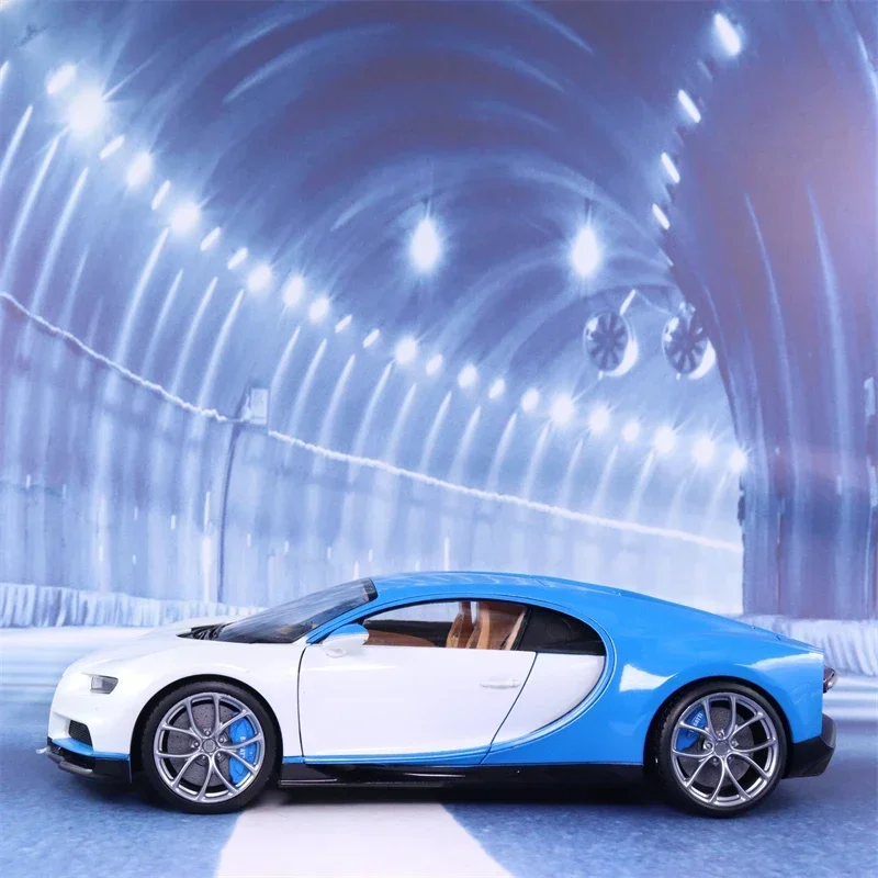 WELLY GTA 1:18 Bugatti Chiron supercoche de alta simulación coche fundido a presión modelo de aleación de Metal coche colección de juguetes para niños regalos