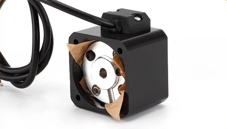 فرامل إيقاف تشغيل مغناطيسية دائمة، 24 فولت، مربعة 42 مم مناسبة لمحركات السائر، فرامل ميكانيكية منخفضة الضوضاء تعمل مغناطيسيًا