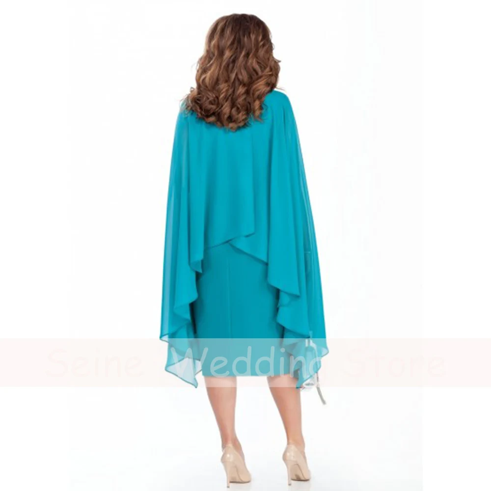 Plus Size Mother of the Bride Dress 2022 Chiffon Knee Length O-Neck Elegant Women Guest Wedding  with Cape Robe De Soirée