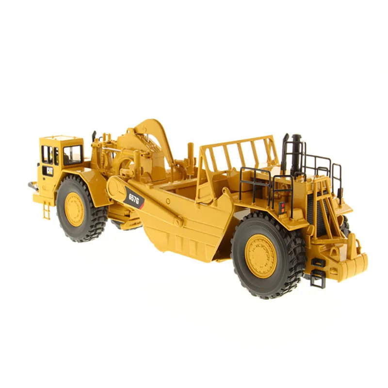 DM Diecast 1:125 Scale CAT 657G Wheel Scraper Alloy Construction Truck Model Collection Souvenir Display 85542