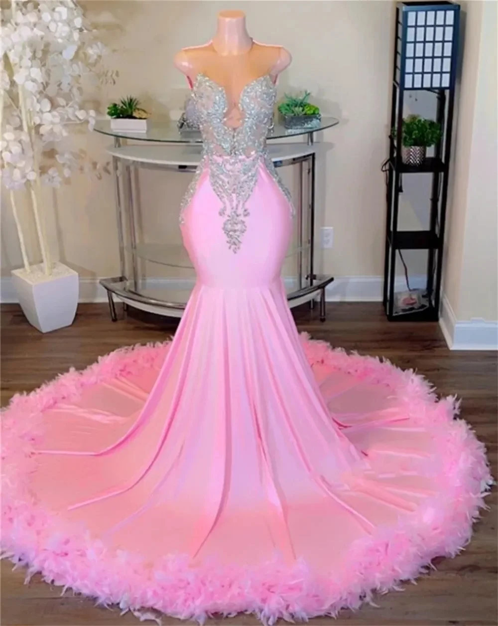 

Pink New Sweety Feathers Mermaid Prom Dresses 2024 For Black Girls Sliver Crystal Beaded Evening Gowns Sexy Sparkly Robe De Bal