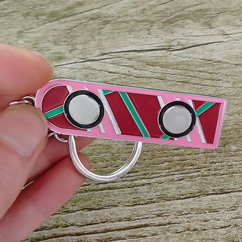 العودة إلى المستقبل المينا دبوس كيرينغ تحوم مجلس التلبيب دبوس حلقة رئيسية فيلم الخيال العلمي حقائب الظهر الطرفية الزخرفية