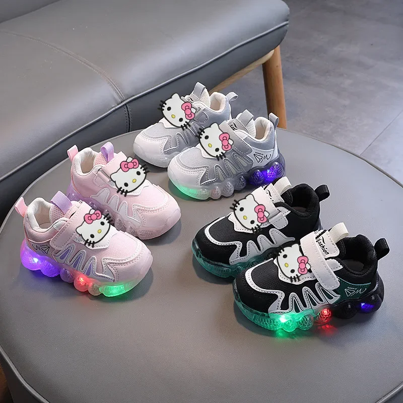 Sanrio 소년 미끄럼 방지 메쉬 캐주얼 신발 소녀 유아 신발 헬로 키티 키즈 통기성 조명 운동화 봄 여름 운동화