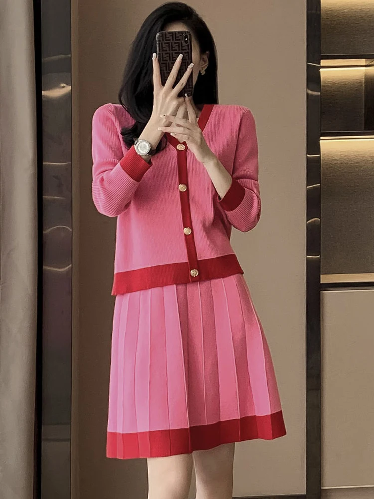 

Autumn Women Two Pieces Set Contrast Color Splicing Knitted Long Sleeve Cardigan Top And Mini Pleated Skirts Casual Fashion Suit