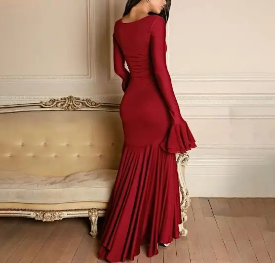 

2025 Fashionable and Personalized Round Neck Tight Fitting Hip Hugging Fish Tail Dress for Women, Elegant Flared Sleeve Dress