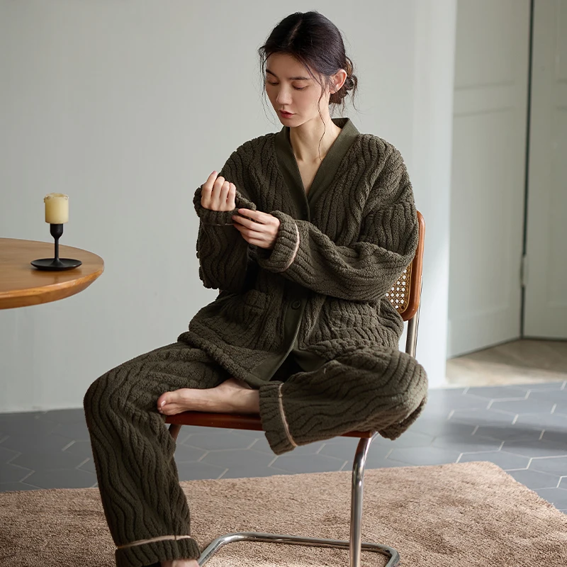 Women's Winter Coral Fleece Pajamas Set V-Neck Cardigan Sleepwear Flannel Homewear Thick Warm Velvet Female Suit Fall Sweatshirt