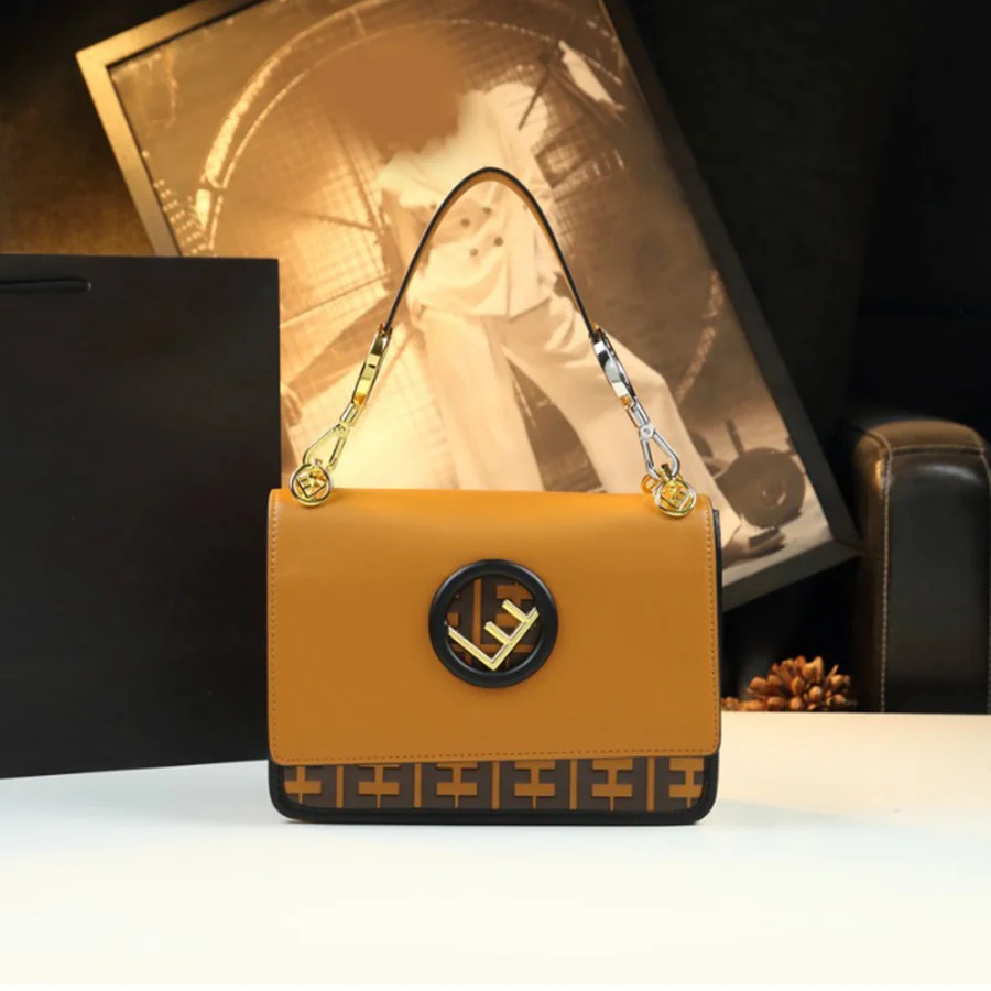 2024 new crossbody handbag woven with light luxury and high-end feel, women's fashionable and casual single shoulder armpit bag